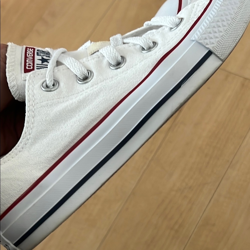 Converse White Canvas Low-Top Sneakers size 6 - Picture 12 of 16